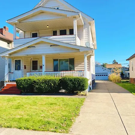 Cozy room in 2nd floor - near Airport & Lakewood